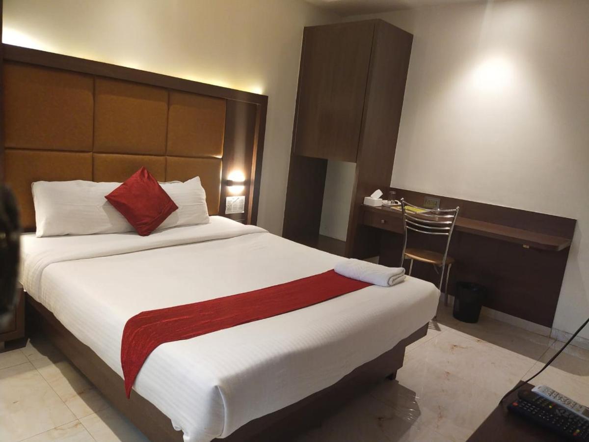 Hotel Monarch Express Near Karnala Sports Academy Panvel,Navi Mumbai Exterior photo