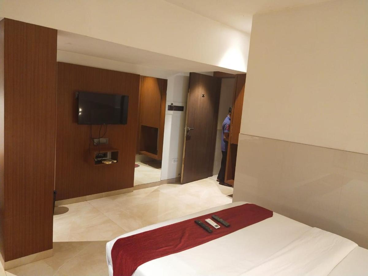 Hotel Monarch Express Near Karnala Sports Academy Panvel,Navi Mumbai Exterior photo